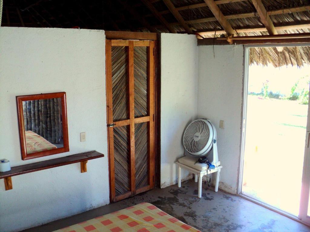 Cabanas Pie De La Cuesta Hotel Coyuca Habitación foto
